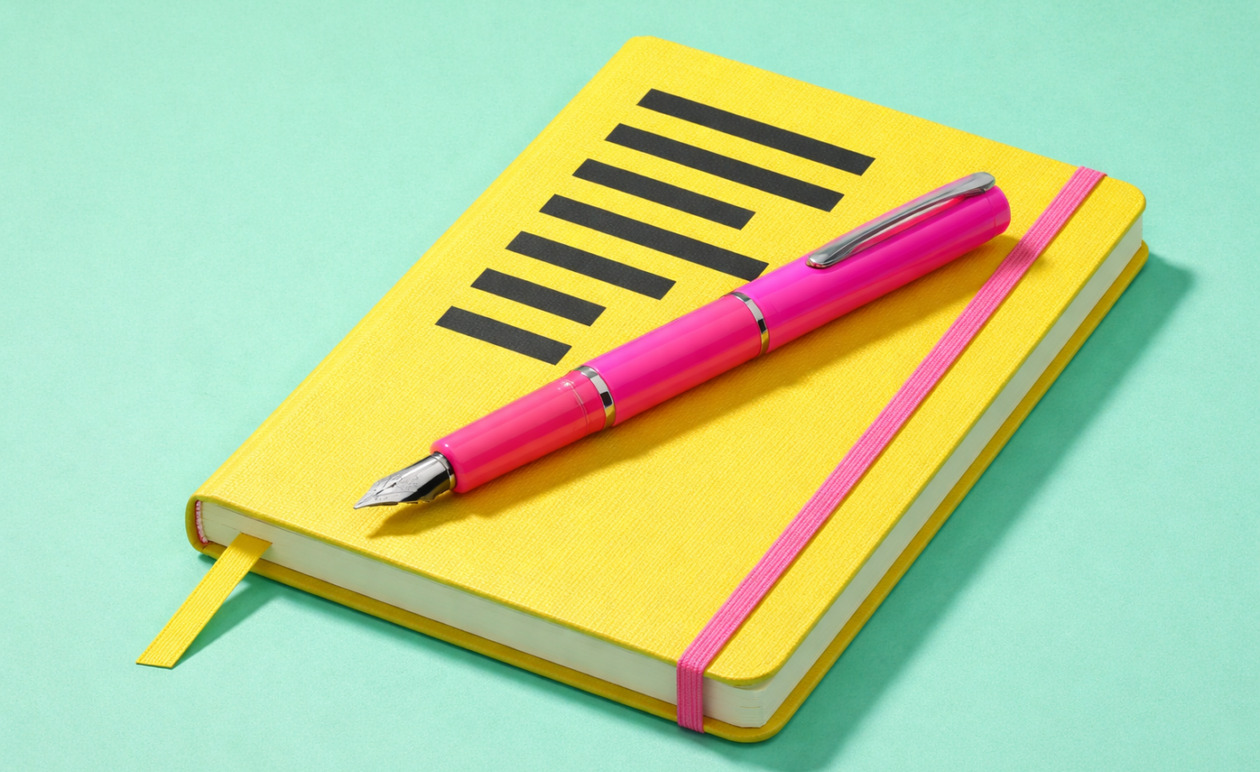 Η σιωπηλή δύναμη της χειρόγραφης γραφής: Γιατί η ξεχασμένη συνήθεια θωρακίζει την πνευματική σας ηρεμία