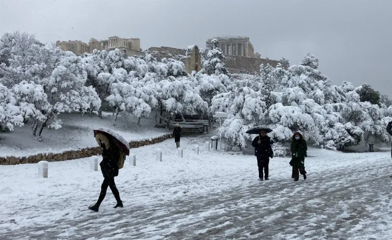 Μερομήνια 2027: Έρχονται λευκά Χριστούγεννα – Πότε ξεκινά πολικό ψύχος και δύο καύσωνες το καλοκαίρι