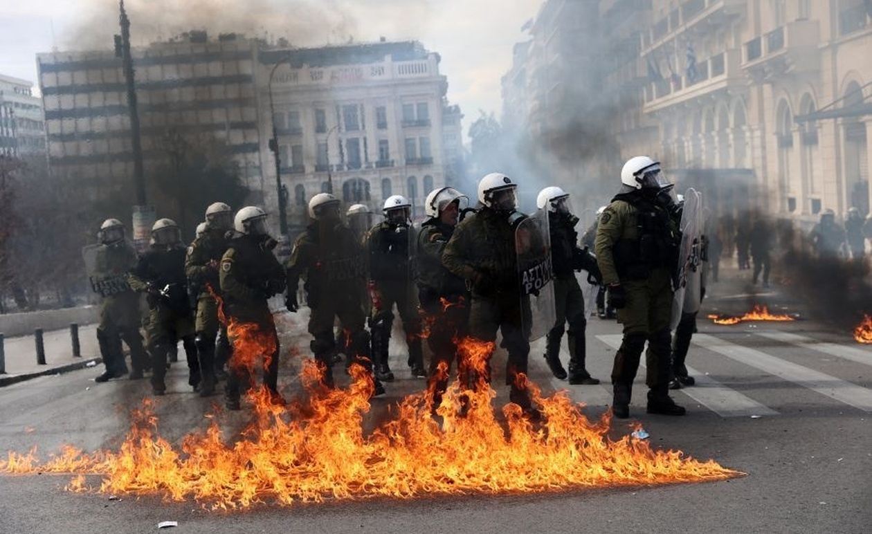 Τόλμησε και το είπε ο Μπαταρλής για τα επεισόδια στο κέντρο: «Η Αθήνα θα καεί-Δεν πρόκειται να…»