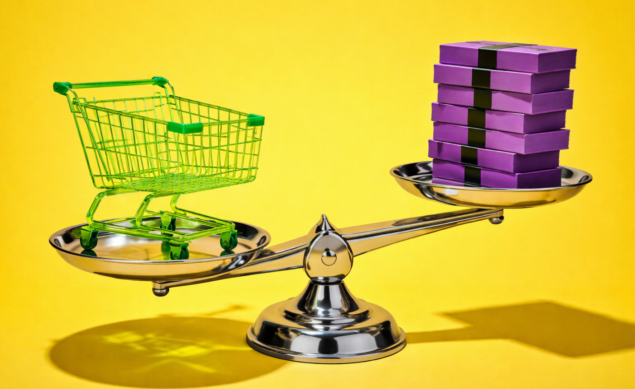 Η ακρίβεια εξανεμίζει τις μισθολογικές αυξήσεις: Πάνω από το μισό εισόδημα σε τρόφιμα και ενοίκια