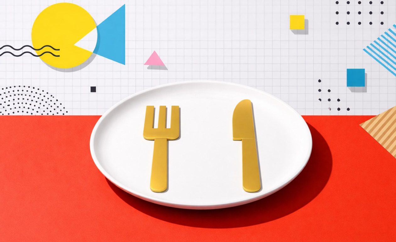 Το άδειο πιάτο στο χριστουγεννιάτικο τραπέζι: Η ψυχολογία πίσω από τα σιωπηλά τελετουργικά της αποξένωσης