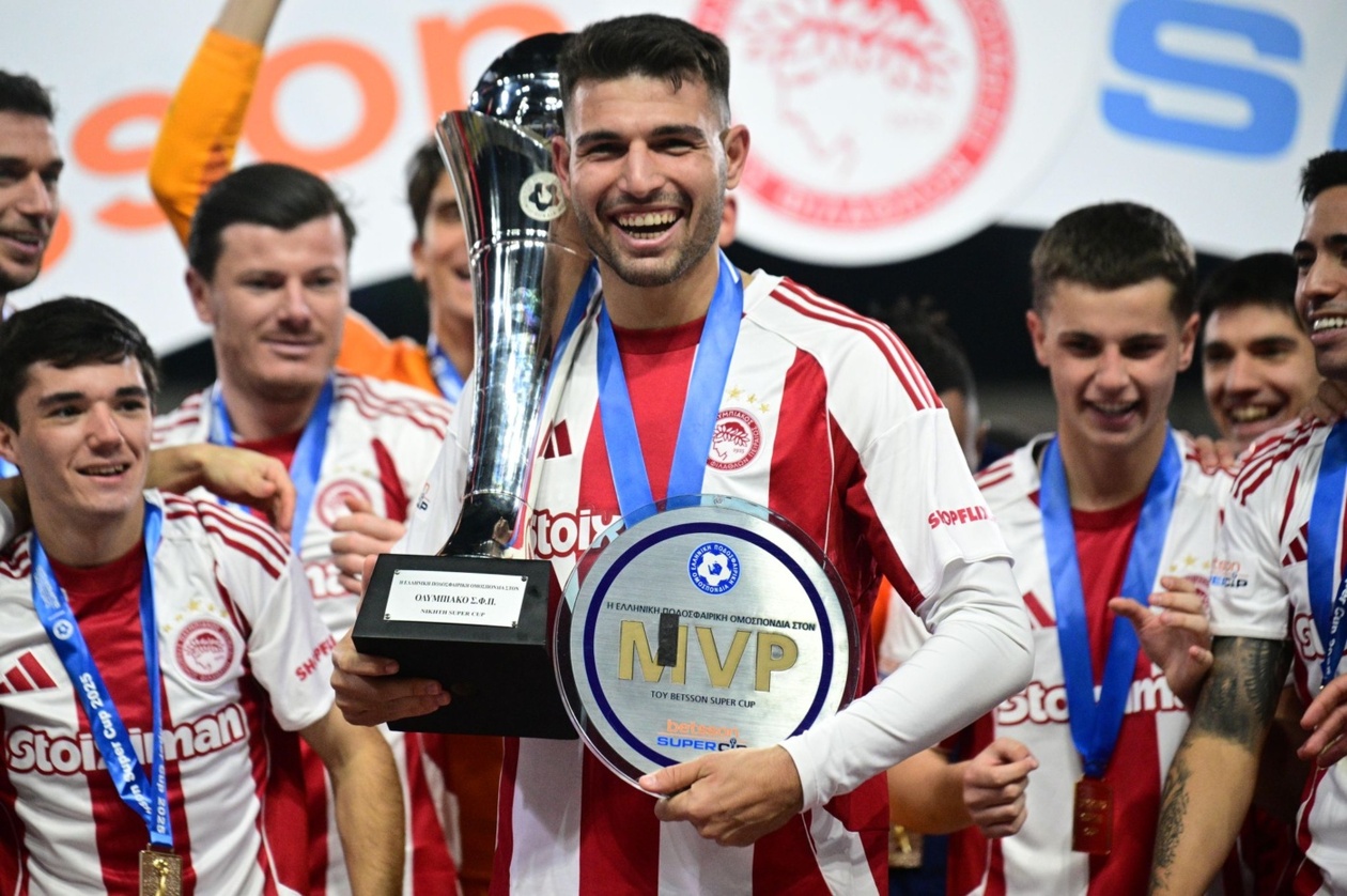 Ολυμπιακός: Σήκωσε το Super Cup με 3-0 επί του ΟΦΗ και ολοκλήρωσε το τρεμπλ στην Κρήτη