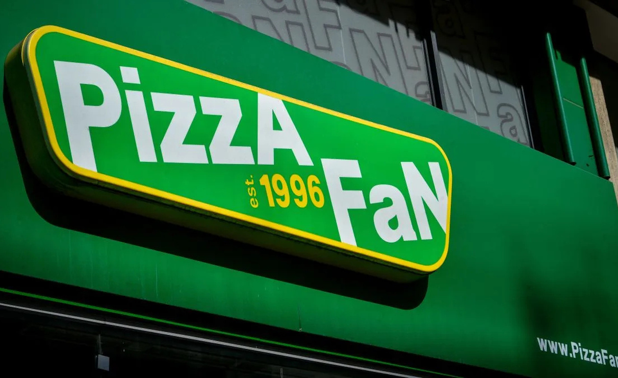 ΑΝΟΙΓΟΥΝ ΞΑΝΑ ΤΑ ΚΑΤΑΣΤΗΜΑΤΑ ΤΗΣ PIZZA FAN!
