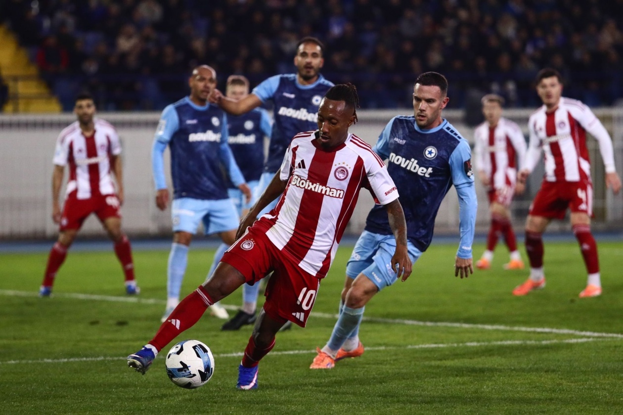 Ατρόμητος – Ολυμπιακός 0-2: «Διπλό» κορυφής στο Περιστέρι με Μαρτίνς και Ταρέμι