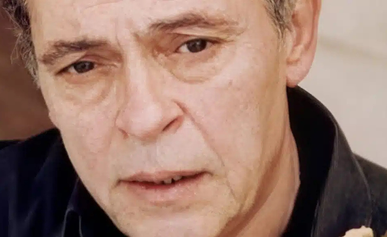 Πέθανε ξημερώματα μετά από εγκεφαλικό επεισόδιο στα 71 ο σπουδαίος τραγουδιστής και ηθοποιός
