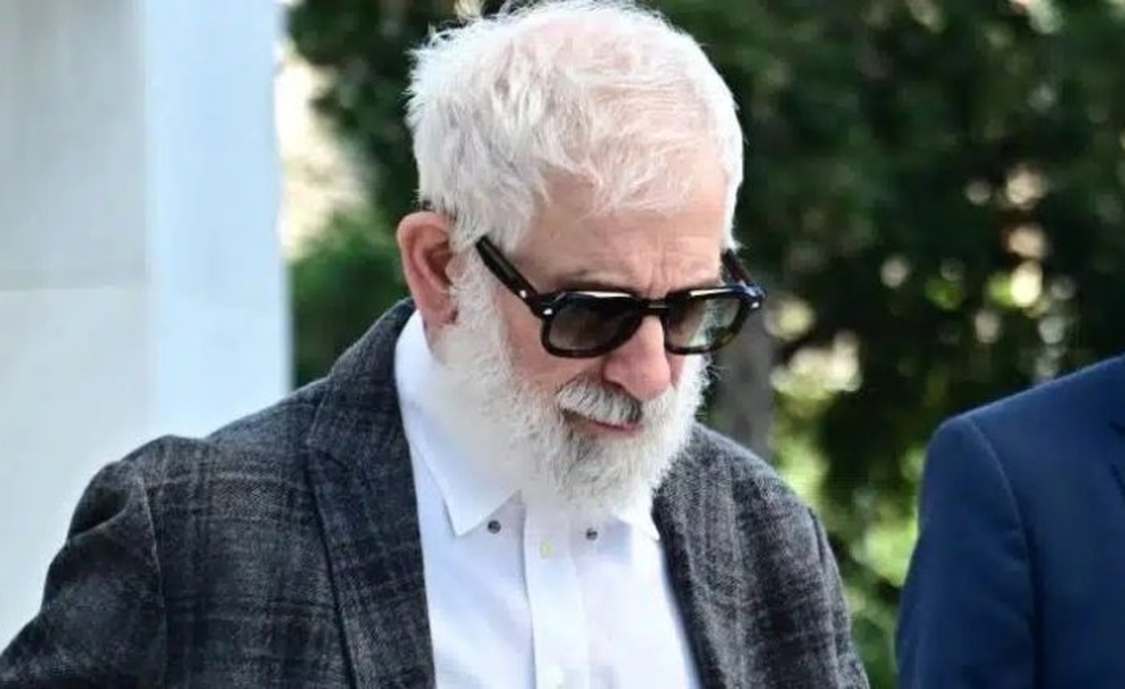 Πέτρος Φιλιππίδης: Επιστρέφει στο θέατρο και ξαναγίνεται σταρ της τηλεόρασης – Ποιο είναι το πρόσωπο που τον στηρίζει;