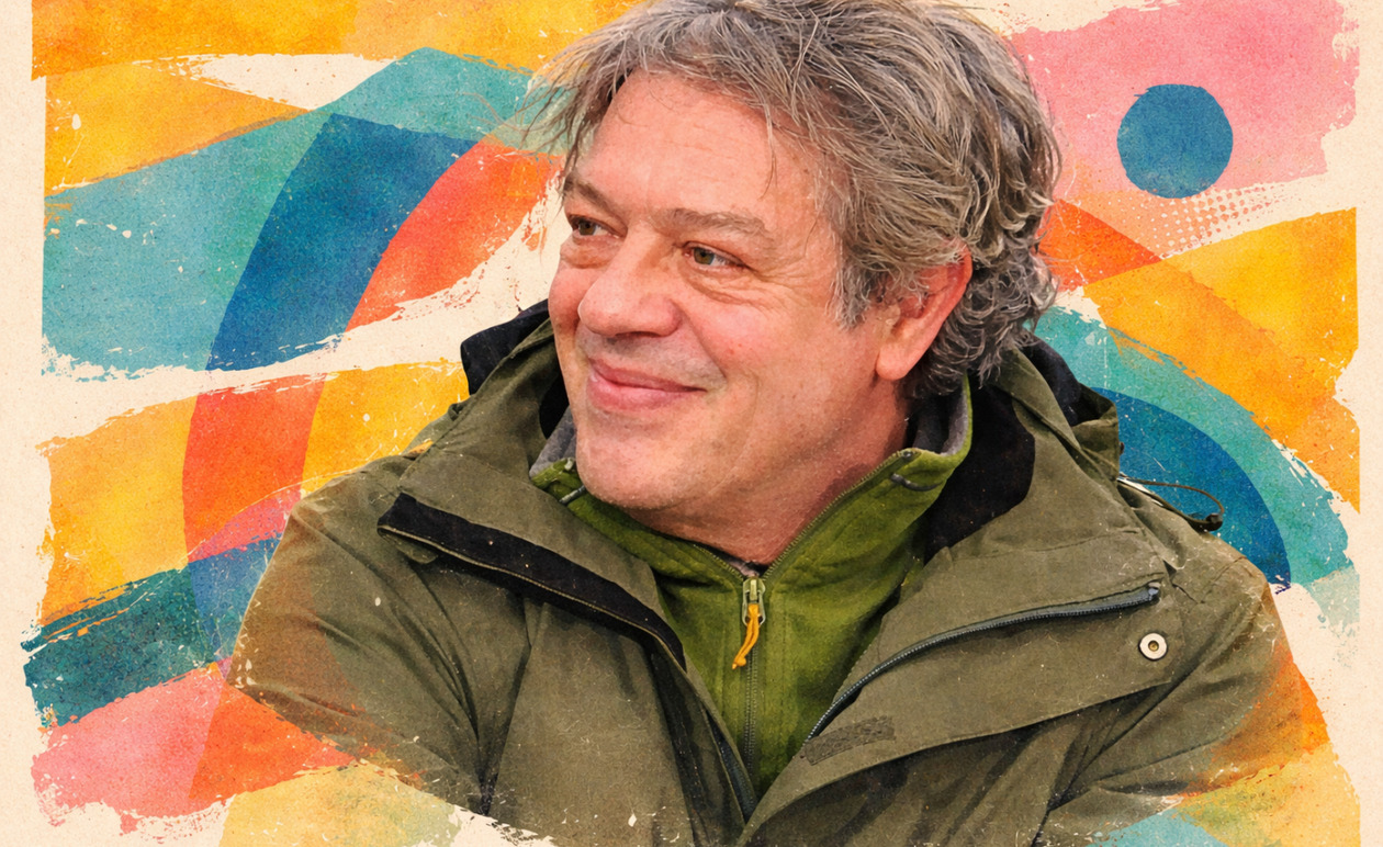 Γιάννης Τσορτέκης: Η διαδρομή εξ ενστίκτου, η άρνηση της λογικής και το τέλος της εποχής του εξευτελισμού στο θέατρο