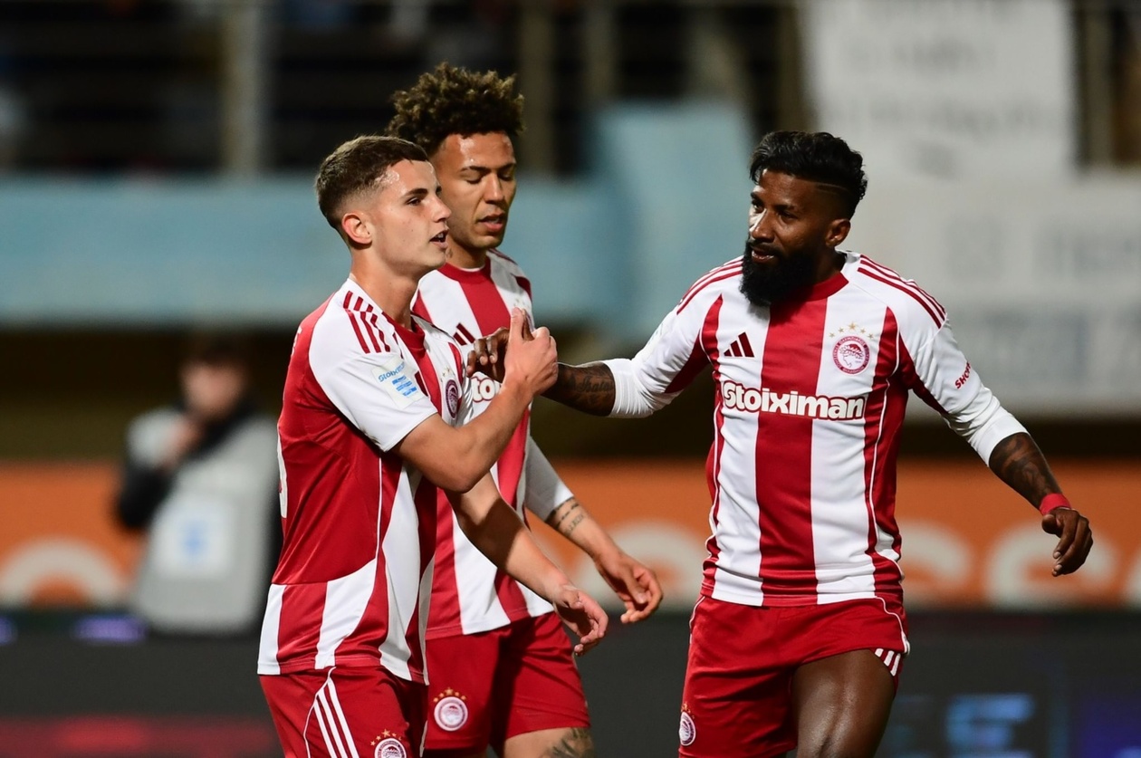 Ολυμπιακός: Άνετο πέρασμα με 3-0 από την Κρήτη – Στην κορυφή με «υπογραφή» Ελ Κααμπί