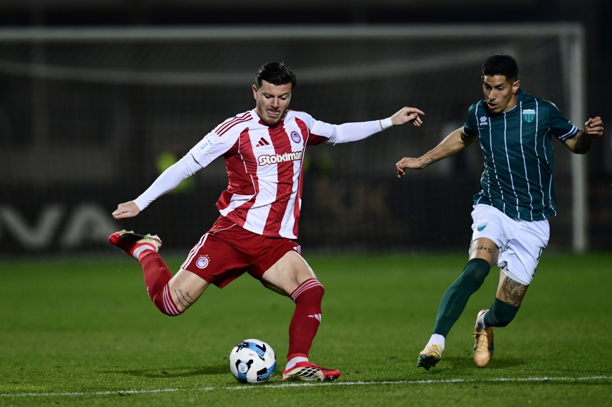 Λεβαδειακός – Ολυμπιακός 0-0: “Λευκή” ισοπαλία στη Λιβαδειά με δοκάρι και αποβολή