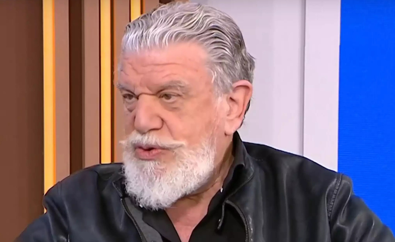 Πέθανε η γυναίκα του και έπαιξε κανονικά στο θέατρο – «Ράγισαν καρδιές» με την αποκάλυψη του Γιάννη Βούρου στη σκηνή