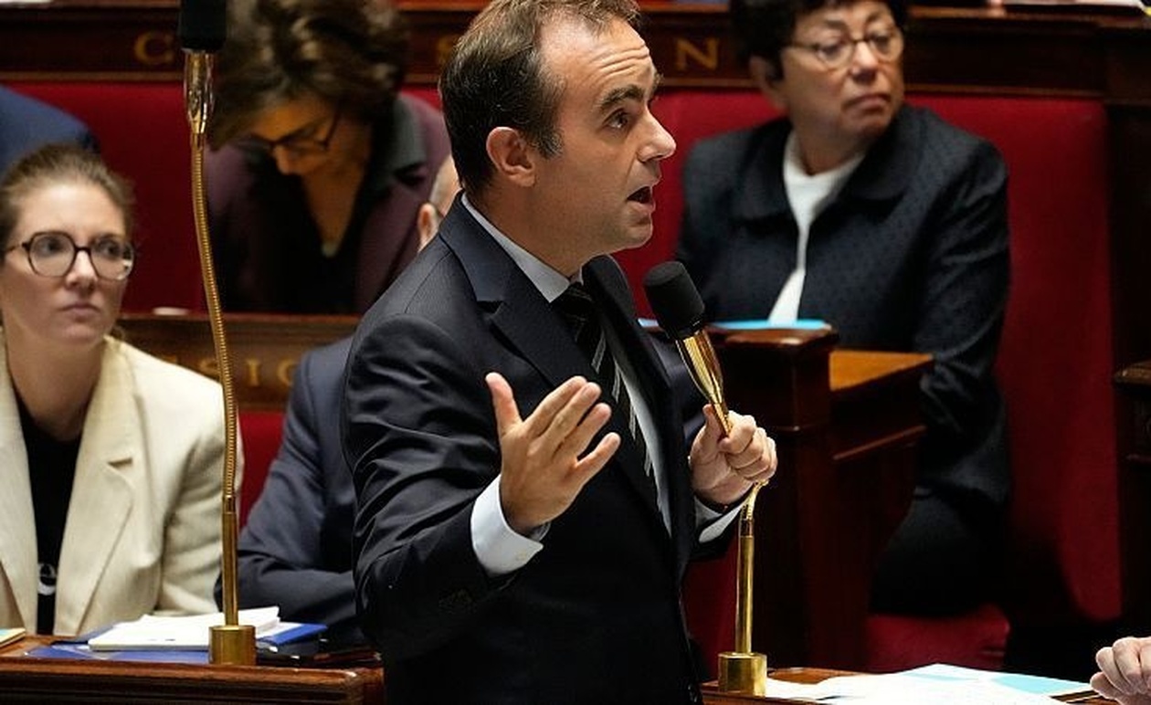 Η γαλλική κυβέρνηση θα καταθέσει τροπολογία για αναστολή της μεταρρύθμισης συντάξεων