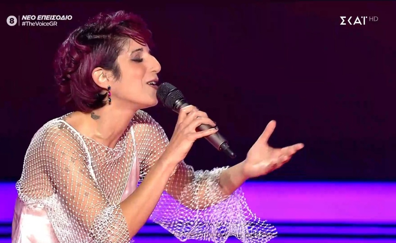 Η Βασιλεία κέρδισε την πρόκριση στο The Voice με ‘Κόκκινα Γυαλιά’