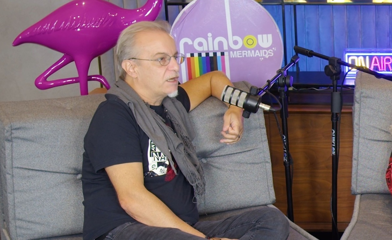 Μίλτος Πασχαλίδης: Η Γυναίκα του Πρώτη Ακροάτρια στις Νέες του Δημιουργίες